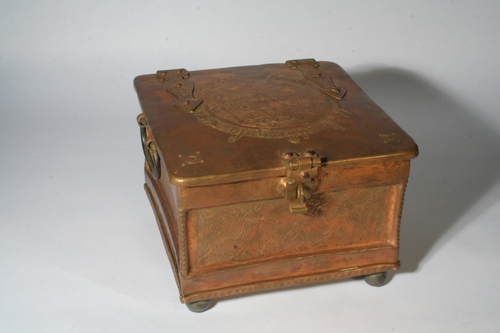 Pénzes ládika a múzeum történeti gyűjteményében