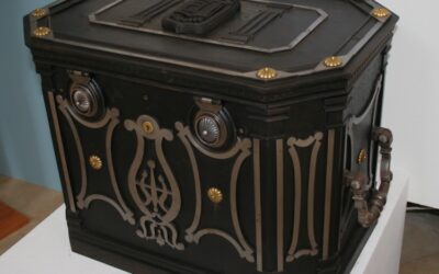 A több részletben bekerült műtárgy – avagy a pénzes láda története